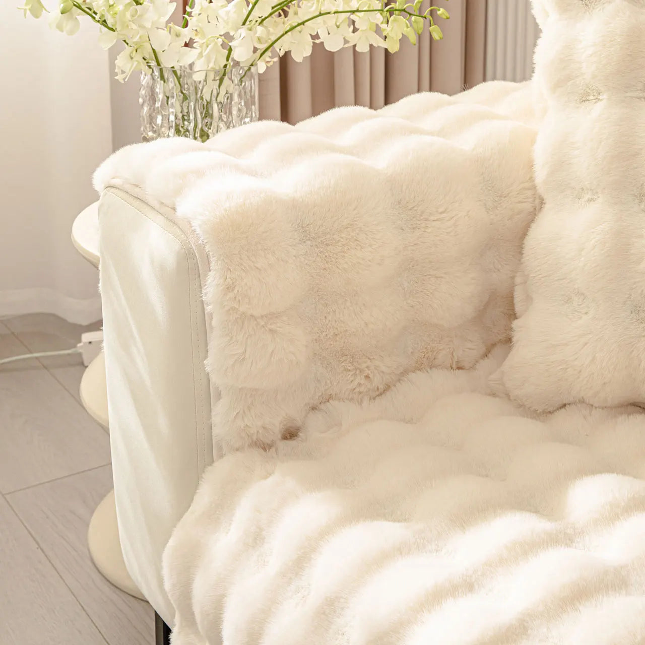 Artificial Rabbit Fur Sofa Cover Non-slip and Dustproof Thick Soft Couch Cover Furniture Protector