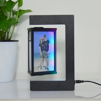 Levioto® - The Floating Photo Frame by skörten - Cleverly Designed in Sweden with ❤️